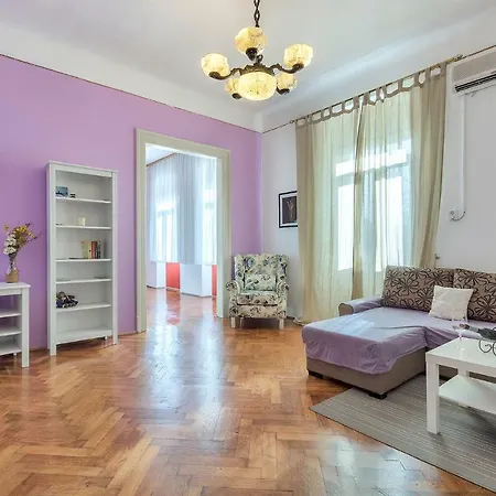 Center Big With Private Parking Daire *