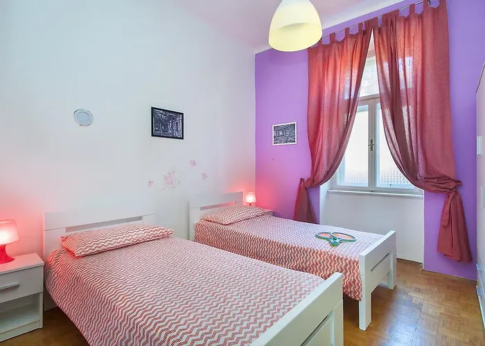 Center Big With Private Parking