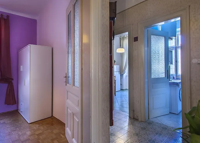 Center Big With Private Parking Daire *