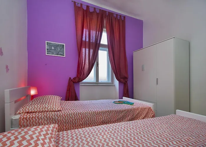 Center Big With Private Parking *